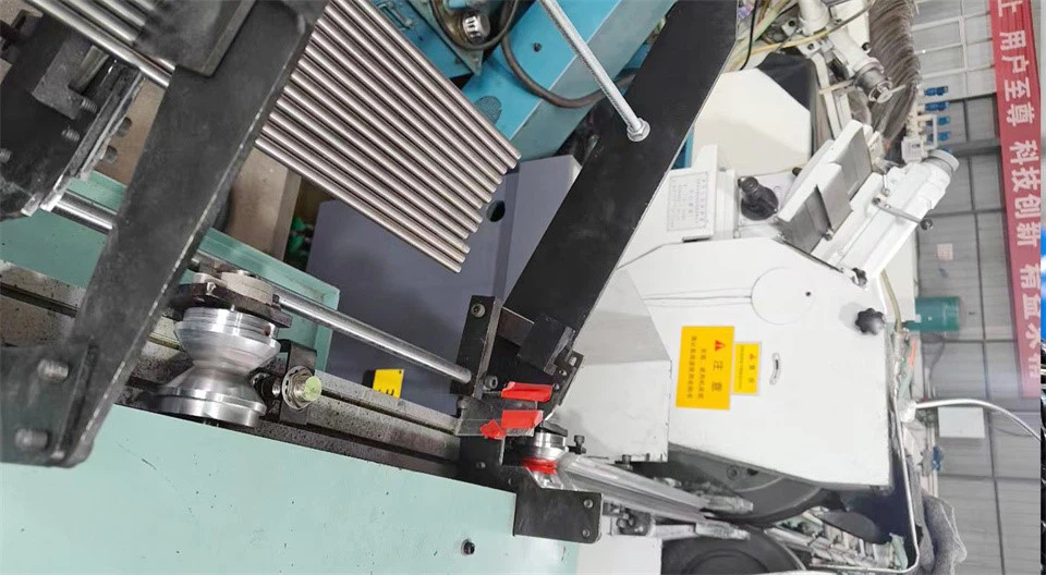 Centerless Grinding Machine