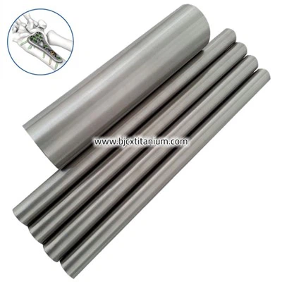 Titano strypas medicininis implantas